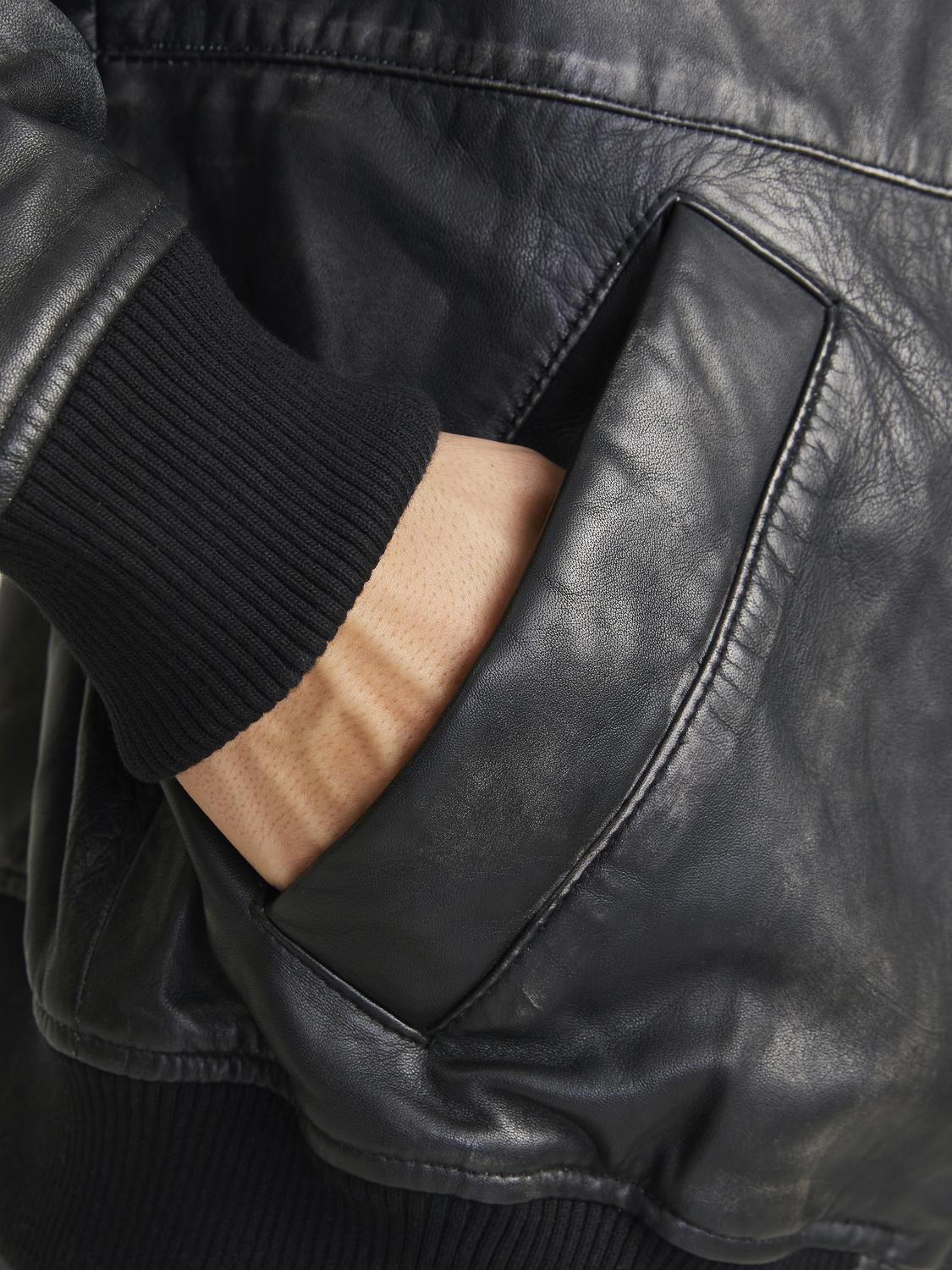 model_shot-detail